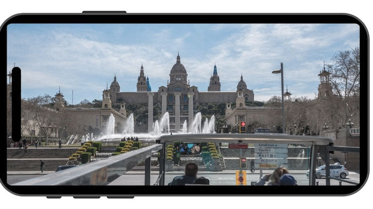 Der majestätische Nationalpalast mit dem Springbrunnen davor.